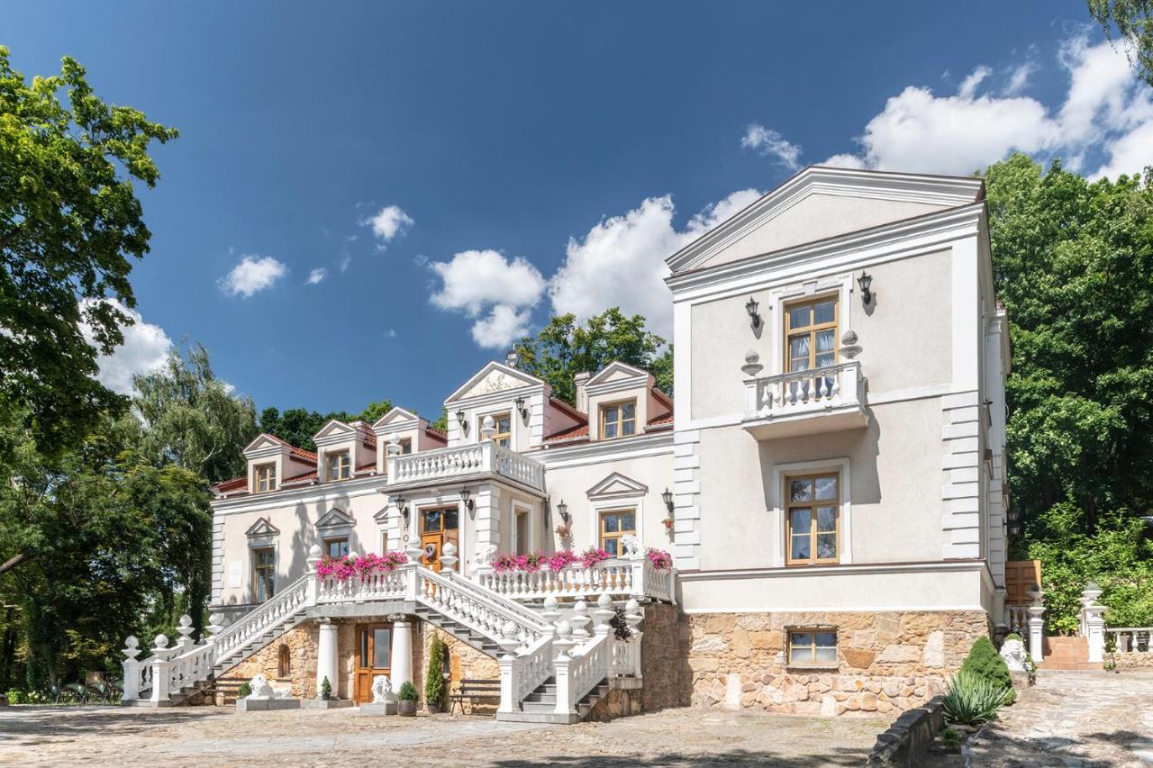 Palac Tarnowskich Hotel & Restauracja & Spa Ostrowiec Świętokrzyski Екстериор снимка