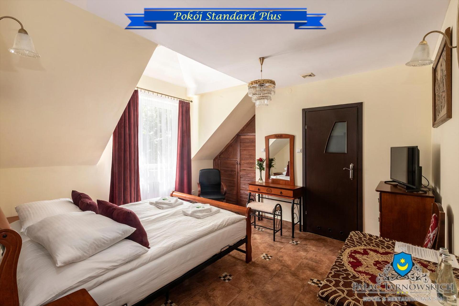 Palac Tarnowskich Hotel & Restauracja & Spa Ostrowiec Świętokrzyski Екстериор снимка
